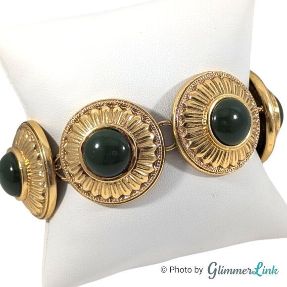 Trina Turk Green Cabochon Round Medallion Gold Tone Link Bracelet - Picture 2 of 10